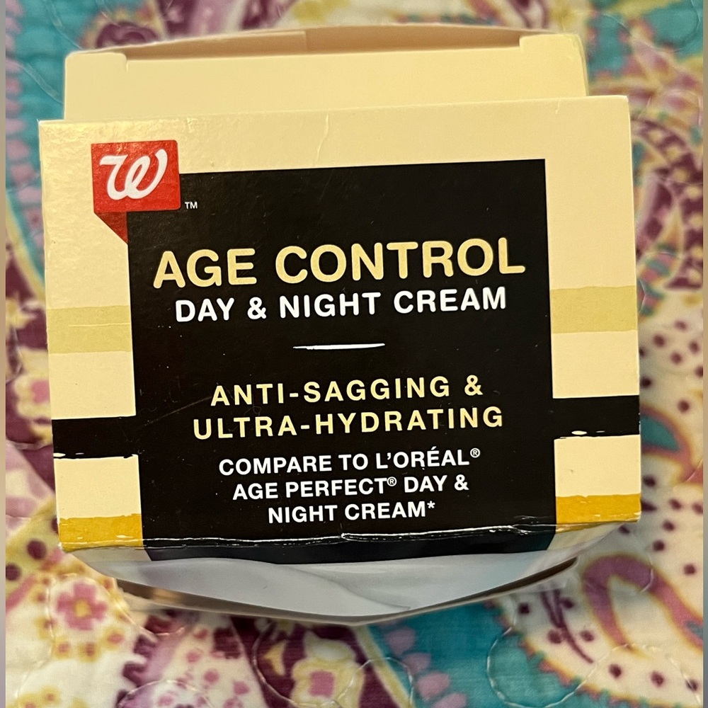 NWT Walgreens Age Control Day & Night Cream